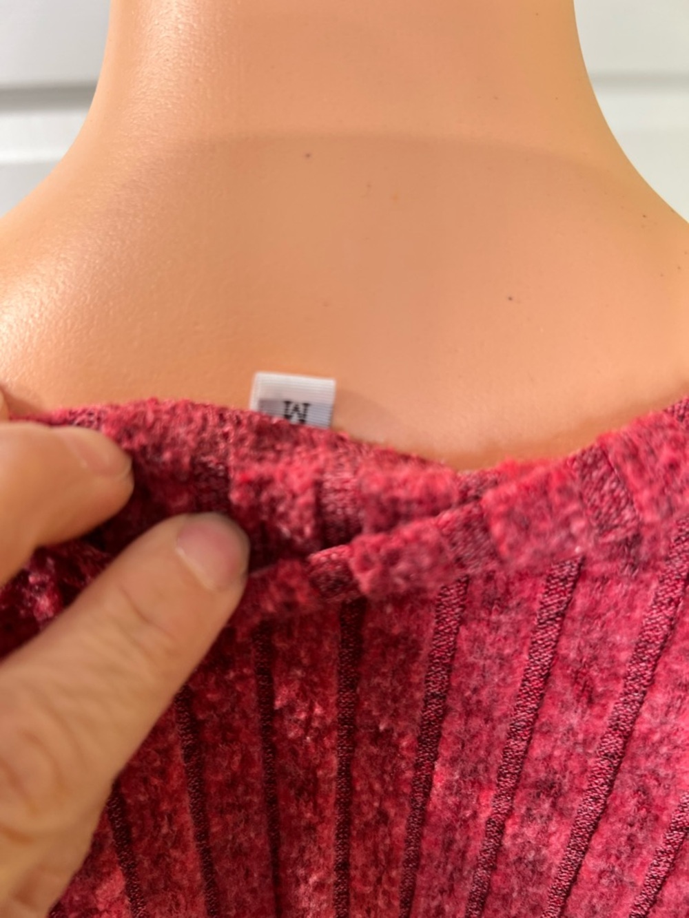 V-Neck Ribbed Knit Sweater - Red - Picture 3 of 3